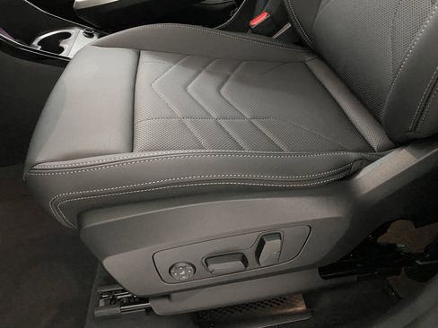 Used 2025 BMW X1 xDrive28i w/ Premium Package image 12