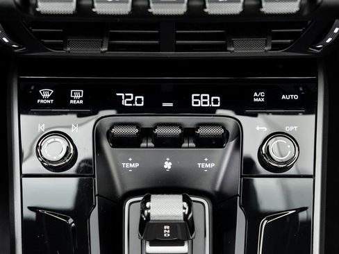 Certified 2025 Porsche 911 Carrera image 22