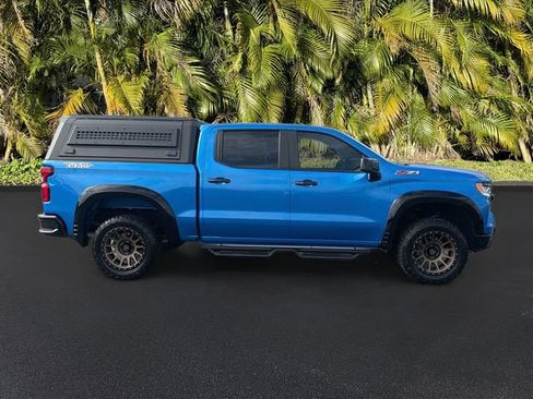 Used 2025 Chevrolet Silverado 1500 LT Trail Boss AWD/4WD image 3