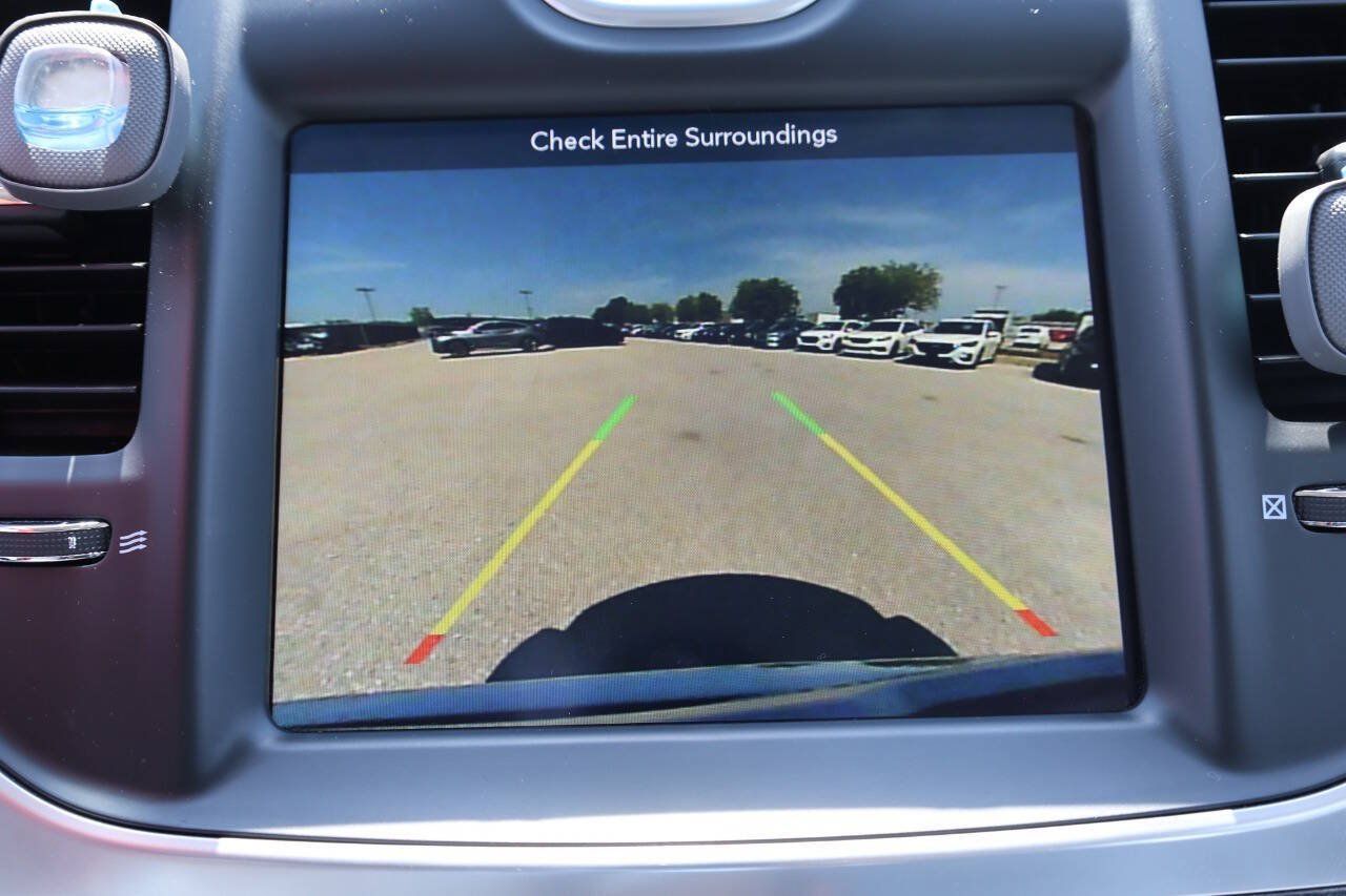 Used 2019 Chrysler 300 Touring L w/ Quick Order Package 22F AWD/4WD image 22