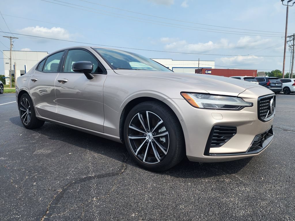 Certified 2025 Volvo S60 T8 Plus AWD/4WD image 1