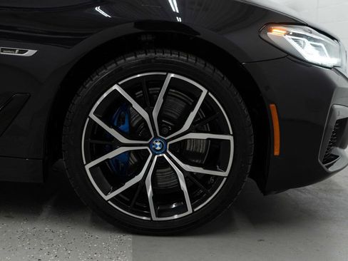 Used 2023 BMW 530e xDrive w/ Executive Package image 44