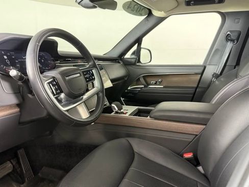 Used 2024 Land Rover Range Rover SE AWD/4WD image 16