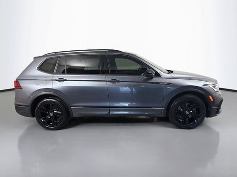 Used 2023 Volkswagen Tiguan SE R-Line FWD image 4