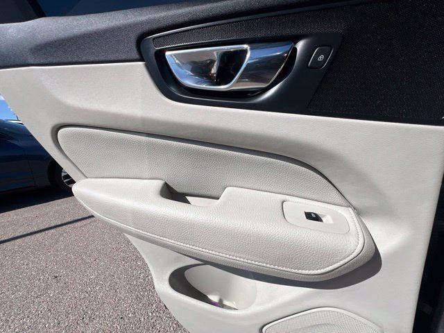 Used 2018 Volvo XC60 T6 Momentum w/ Convenience Package AWD/4WD image 29