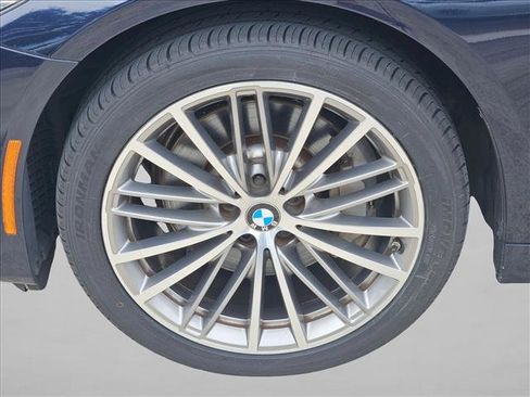 Used 2020 BMW 530i w/ Premium Package RWD image 23