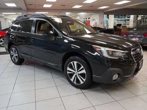 Used 2018 Subaru Outback 3.6R Limited image 15