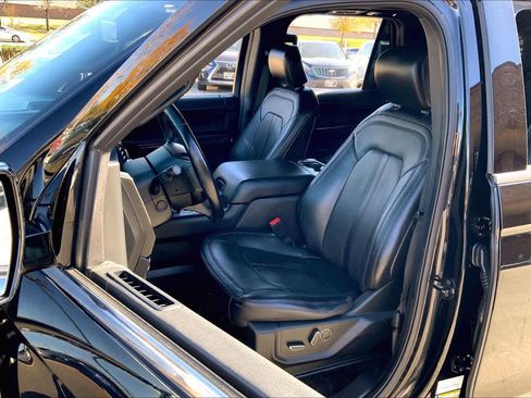 Used 2018 Ford Expedition Limited w/ Equipment Group 302A image 8