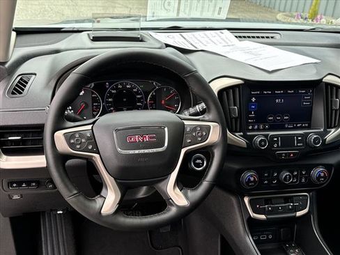 Used 2024 GMC Terrain Denali AWD/4WD image 10
