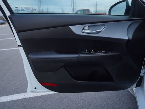 Used 2023 Kia Forte LXS image 13