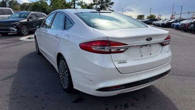 Used 2017 Ford Fusion Energi SE FWD image 3