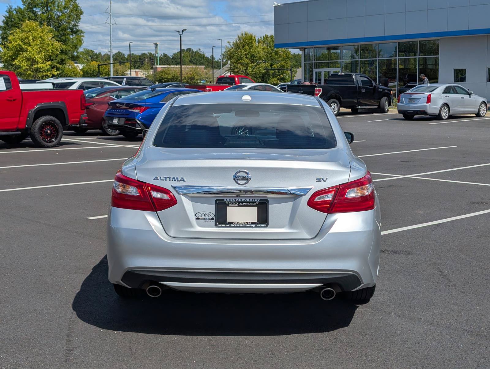 Used 2017 Nissan Altima 2.5 SV w/ Interior Lighting Package FWD image 7
