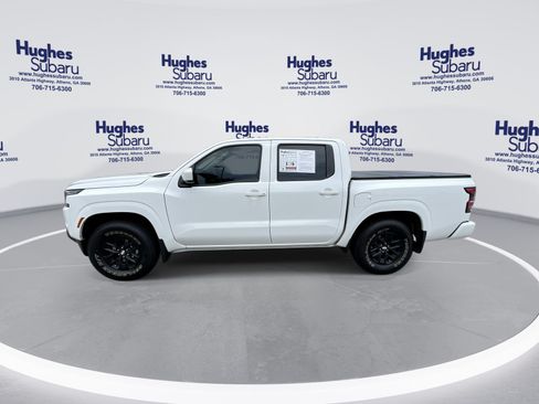 Used 2024 Nissan Frontier SV RWD image 1