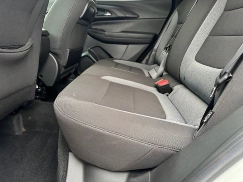 Used 2023 Chevrolet TrailBlazer LT w/ Convenience Package AWD/4WD image 7