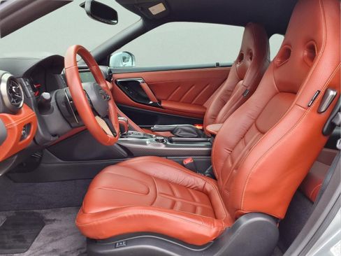Certified 2024 Nissan GT-R Premium w/ Premium Interior Package AWD/4WD image 15