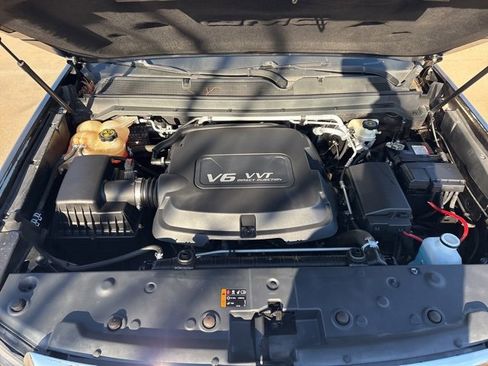 Used 2015 GMC Canyon SLT w/ Driver Alert Package image 17