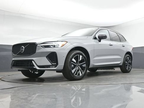 New 2026 Volvo XC60 B5 Plus w/ Protection Package Premier AWD/4WD image 40