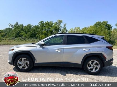 Used 2024 Hyundai Tucson SEL FWD image 2