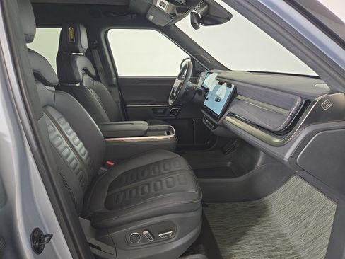 Used 2023 Rivian R1T Adventure AWD/4WD image 23