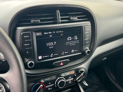 Certified 2025 Kia Soul LX w/ LX Technology Package image 19