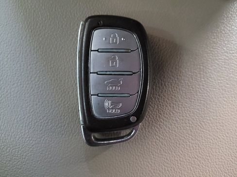 Used 2020 Hyundai Elantra Value Edition w/ Cargo Package (C1) image 32