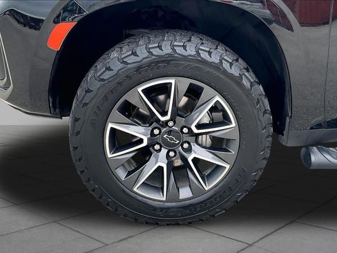 Used 2022 Chevrolet Tahoe Z71 w/ Z71 Off-Road Package AWD/4WD image 10