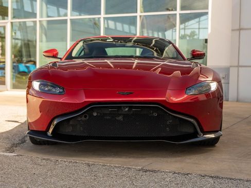 Used 2021 Aston Martin V8 Vantage Coupe RWD image 4