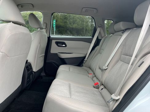 Used 2025 Nissan Rogue SV image 29