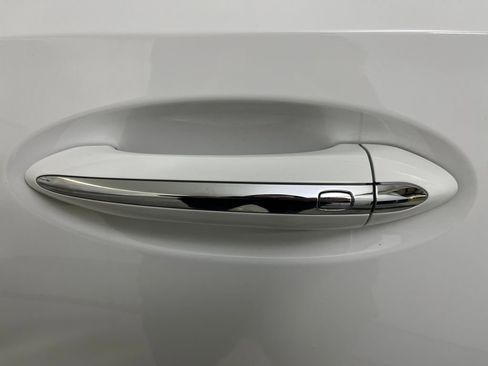 Used 2023 Buick Envision Essence image 41