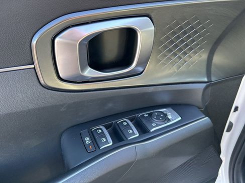 Used 2021 Kia Sorento EX image 13