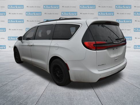 Used 2021 Chrysler Pacifica Touring w/ Cold Weather Group image 7
