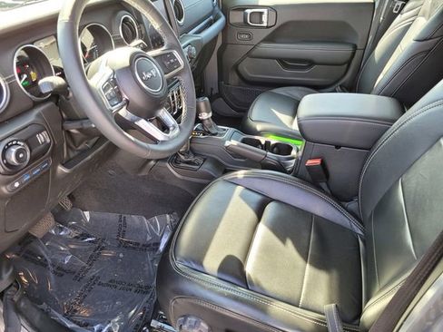 Used 2023 Jeep Wrangler Unlimited Sahara w/ Cold Weather Group image 16