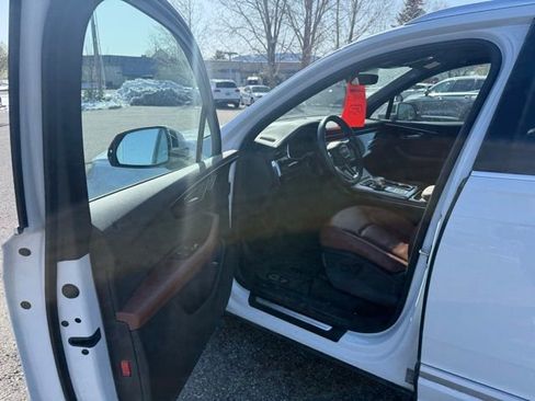 Used 2023 Audi Q7 3.0T Premium w/ Convenience Package image 9