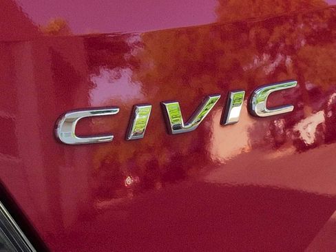 Used 2018 Honda Civic Sport Touring image 13