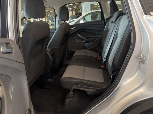 Used 2017 Ford Escape SE AWD/4WD image 10