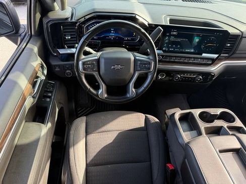 Used 2023 Chevrolet Silverado 1500 RST AWD/4WD image 15