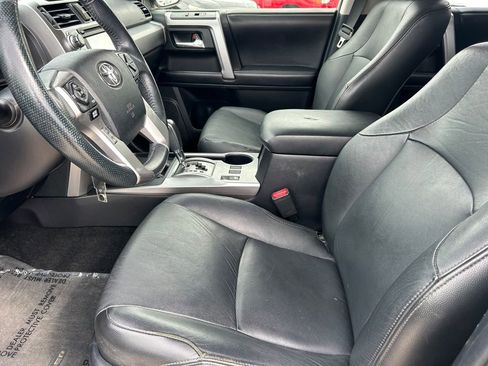 Used 2016 Toyota 4Runner SR5 RWD image 11