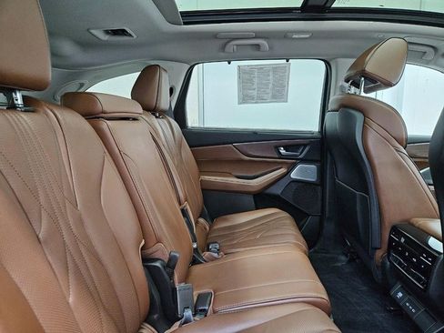 Used 2025 Acura MDX w/ Advance Package image 8