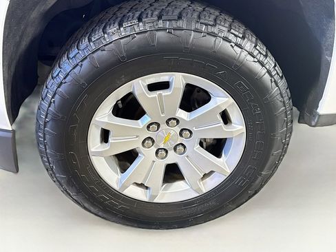 Used 2020 Chevrolet Colorado LT w/ Safety Package image 35