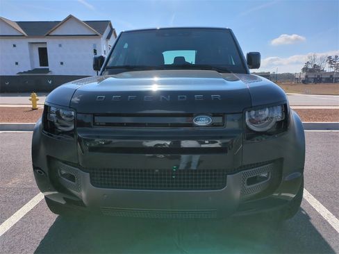Used 2023 Land Rover Defender 110 V8 image 2