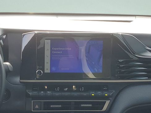 Certified 2025 Toyota Camry SE FWD image 14