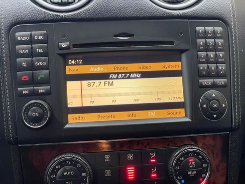 Used 2010 Mercedes-Benz GL 450 GL 450 image 37