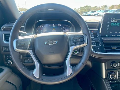 Used 2022 Chevrolet Tahoe Z71 w/ Z71 Off-Road Package AWD/4WD image 18