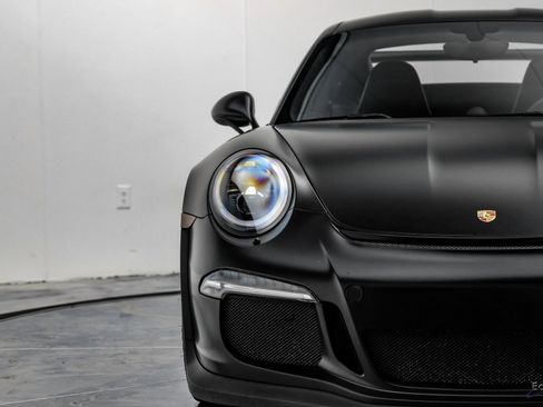 Used 2016 Porsche 911 GT3 RS image 26