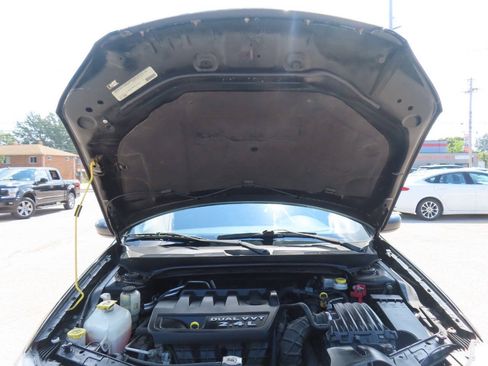 Used 2013 Chrysler 200 LX FWD image 9