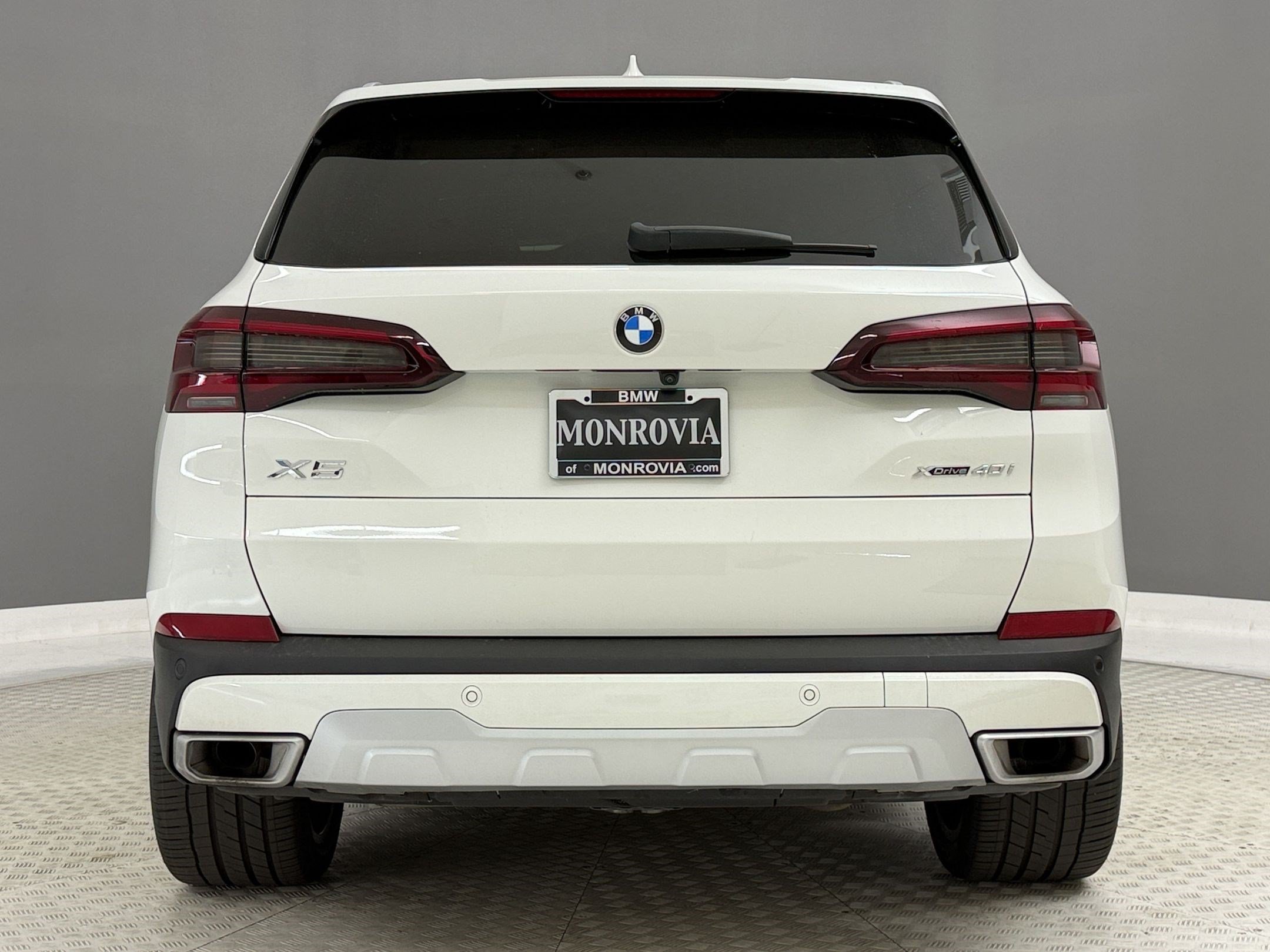 Used 2023 BMW X5 xDrive40i w/ Premium Package AWD/4WD image 10
