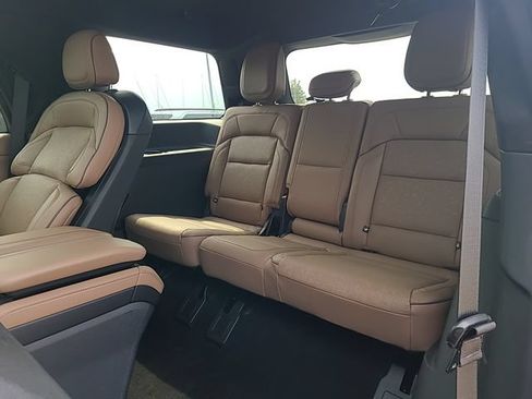 Used 2025 Lincoln Navigator Black Label AWD/4WD image 30