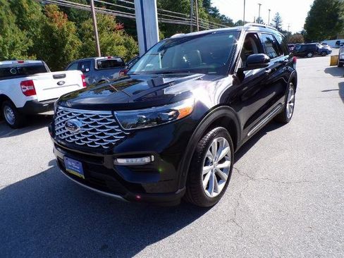 Certified 2021 Ford Explorer Platinum w/ Equipment Group 601A image 3