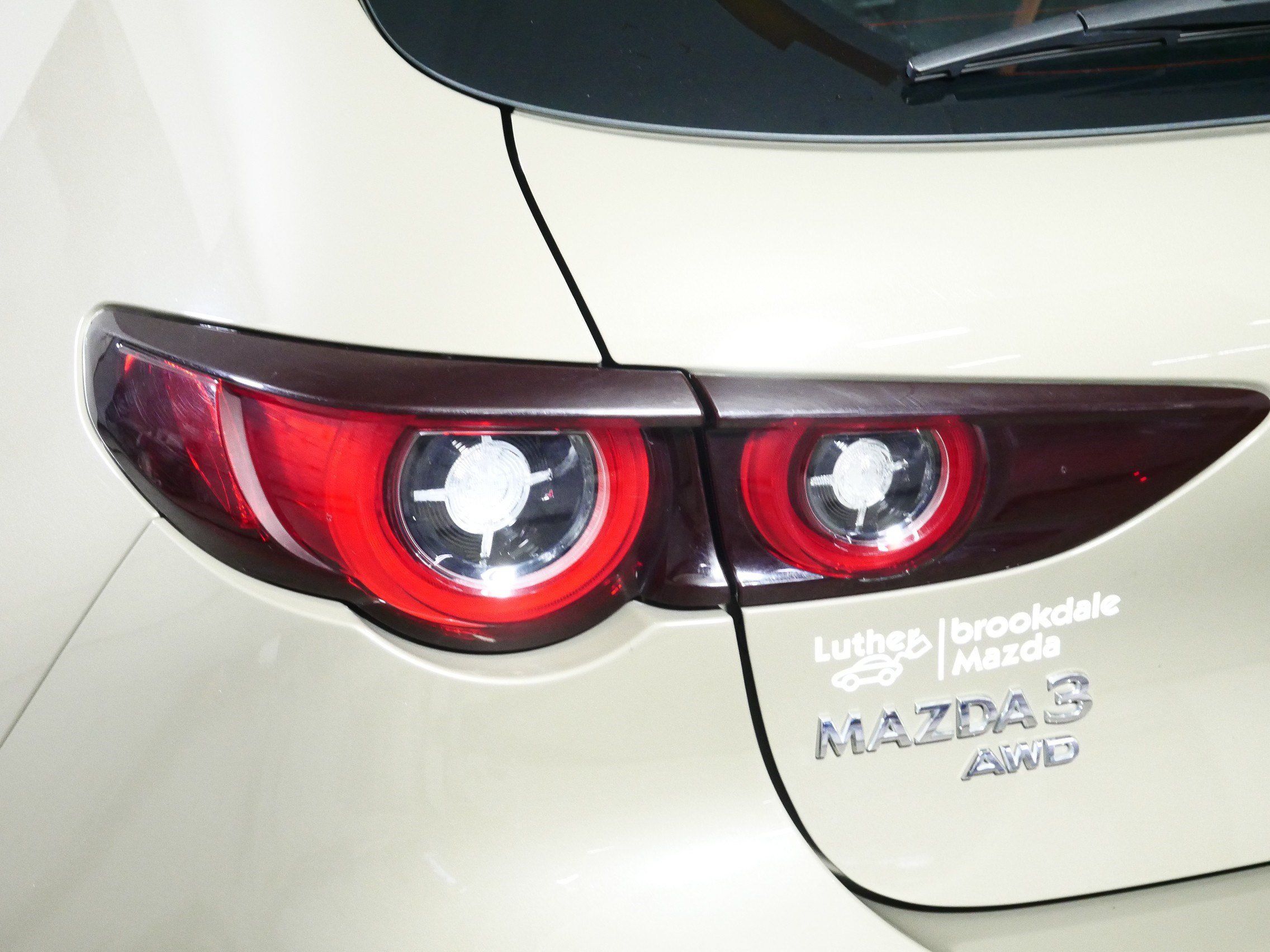 Used 2024 MAZDA MAZDA3 s AWD/4WD image 17
