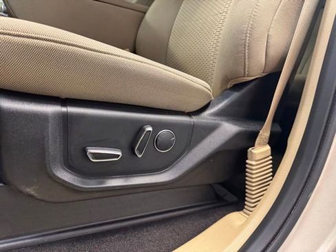 Used 2018 Ford F150 XLT w/ Equipment Group 302A Luxury AWD/4WD image 15